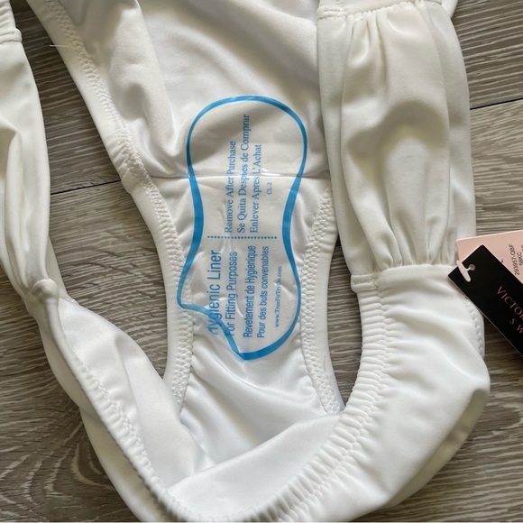 Victorias Secret Cheeky Skimpy Bikini Swim Bottom Solid White NWT Size Large - Picture 7 of 10